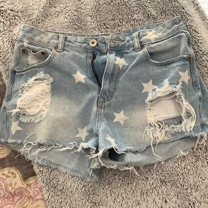Star Jean shorts size medium from Vestique